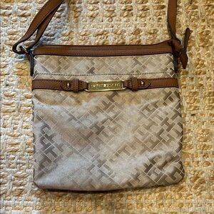 Tommy Hilfiger Geometric Patterned Crossbody Bag